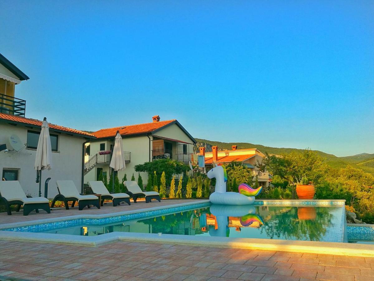 Home Andrea With Infinity Salty Pool Roč Esterno foto