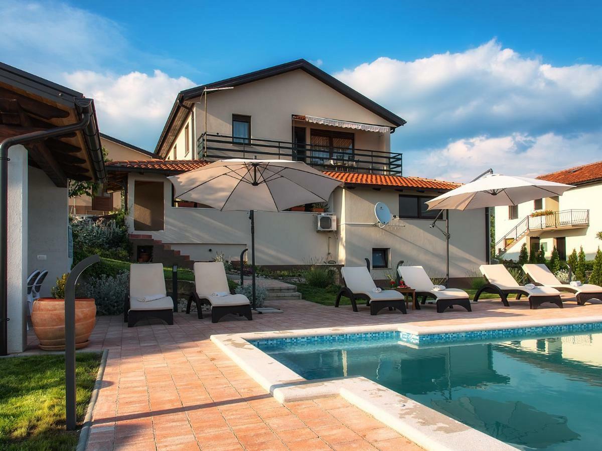 Home Andrea With Infinity Salty Pool Roč Esterno foto